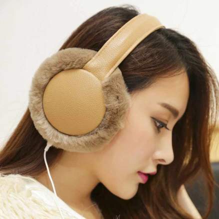 fall-winter-fashion-earmuffs-trend-for-women